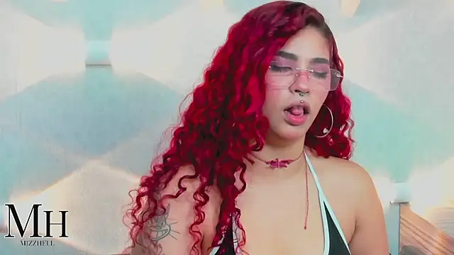 Snapshot of MizzHell chatting on March 21, 2026, 3:41 am MizzHell online show from March 21, 2026, 3:41 am