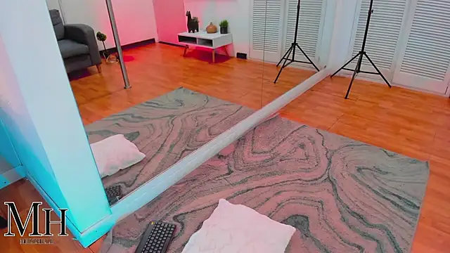 Snapshot of MizzHell chatting on March 2, 2026, 5:08 am MizzHell online show from March 2, 2026, 5:08 am