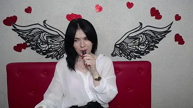 JasmineKouch online show from March 18, 2025, 6:17 pm