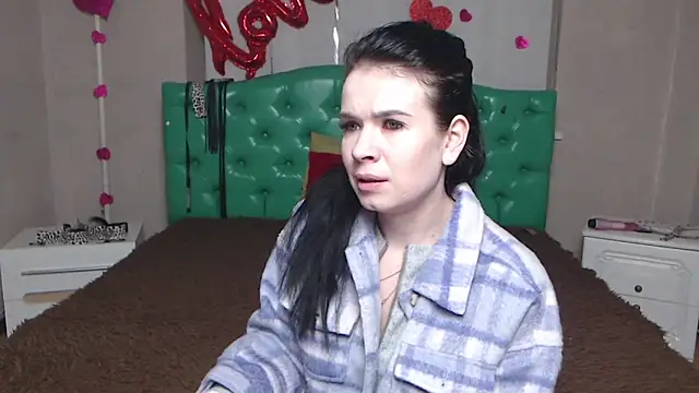 JasmineKouch online show from February 7, 2026, 6:16 pm