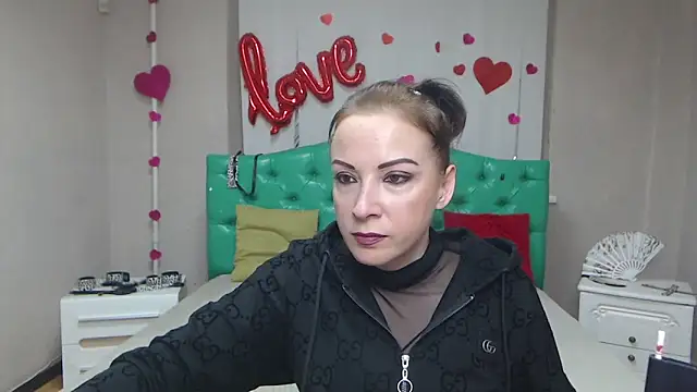 ElizabethSho online show from March 27, 2026, 6:09 pm