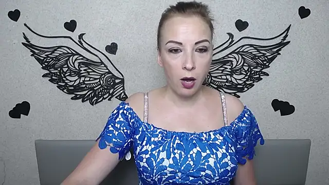 ElizabethSho online show from July 4, 2026, 5:17 pm