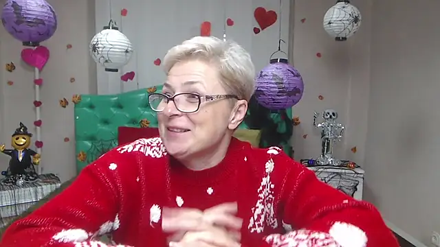 Snapshot of EmiliaGree chatting on October 31, 2025, 6:04 pm EmiliaGree online show from October 31, 2025, 6:04 pm