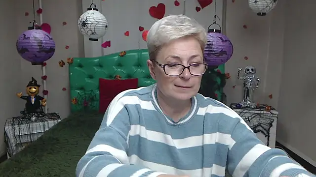 Snapshot of EmiliaGree chatting on October 27, 2025, 6:09 pm EmiliaGree online show from October 27, 2025, 6:09 pm