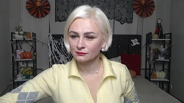 Snapshot of OliviaHorst chatting on October 23, 2025, 5:28 am OliviaHorst online show from October 23, 2025, 5:28 am