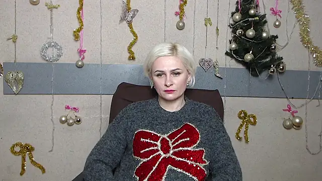 Snapshot of OliviaHorst chatting on December 14, 2025, 6:24 pm OliviaHorst online show from December 14, 2025, 6:24 pm