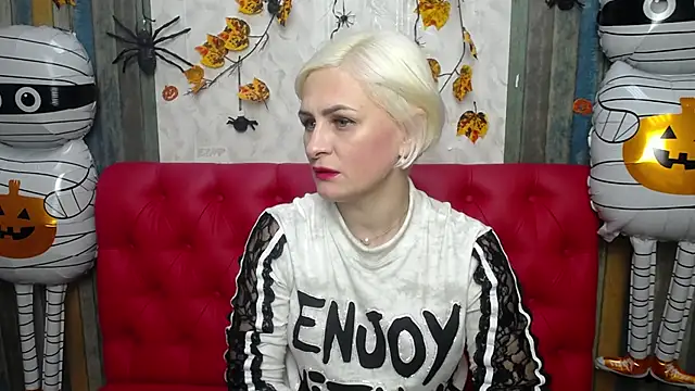 Snapshot of OliviaHorst chatting on October 26, 2025, 6:08 pm OliviaHorst online show from October 26, 2025, 6:08 pm