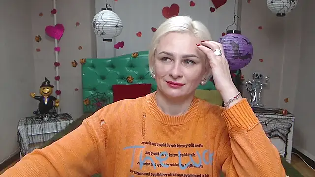 Snapshot of OliviaHorst chatting on November 6, 2025, 6:17 am OliviaHorst online show from November 6, 2025, 6:17 am