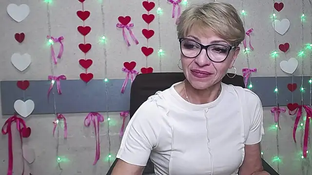 EllaBonito online show from March 7, 2025, 3:49 pm