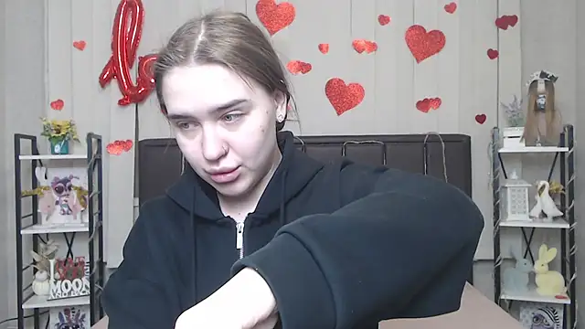 Snapshot of LauraHlot chatting on February 12, 2026, 9:03 pm LauraHlot online show from February 12, 2026, 9:03 pm