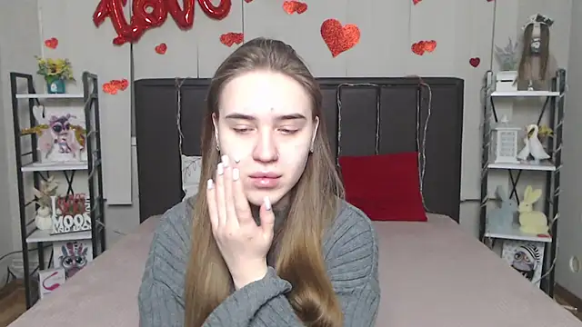 Snapshot of LauraHlot chatting on February 19, 2026, 6:27 pm LauraHlot online show from February 19, 2026, 6:27 pm