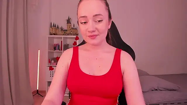 WalkingGirl online show from February 14, 2025, 8:37 pm