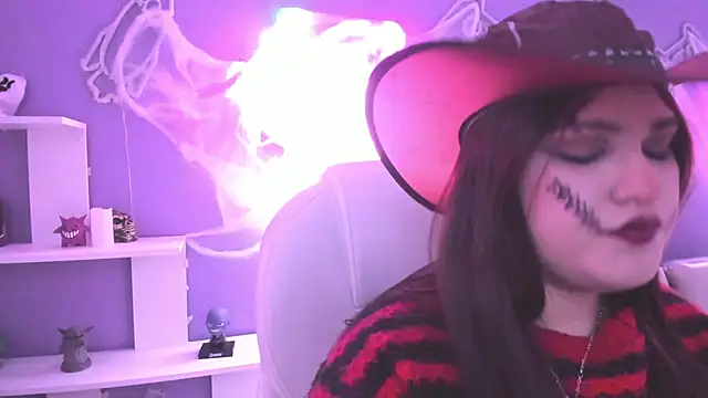 Camiila Osorio online show from November 1, 2025, 7:41 pm