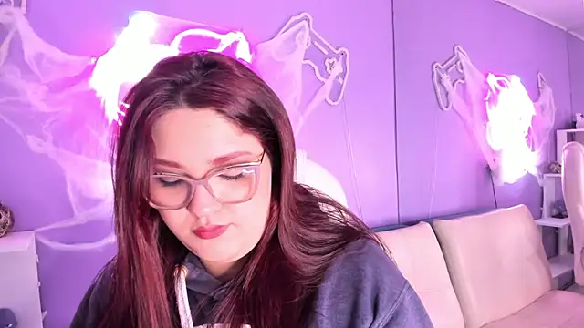 Camiila Osorio online show from October 30, 2025, 7:33 pm