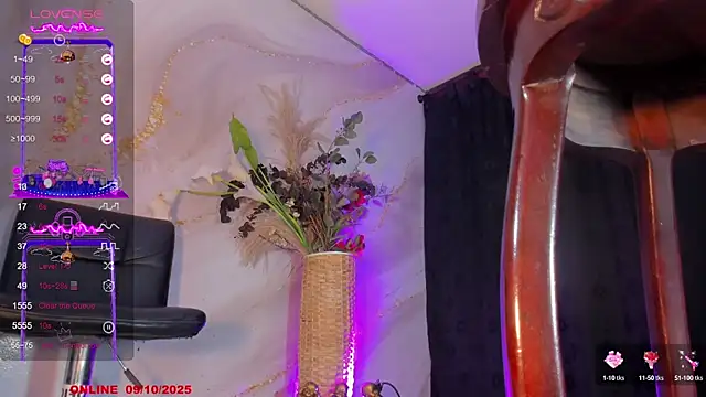 Snapshot of Karla-Ebony chatting on October 9, 2025, 8:42 pm Karla-Ebony online show from October 9, 2025, 8:42 pm