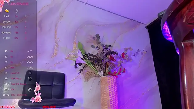 Snapshot of Karla-Ebony chatting on October 16, 2025, 1:41 pm Karla-Ebony online show from October 16, 2025, 1:41 pm