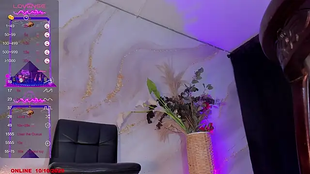 Snapshot of Karla-Ebony chatting on October 10, 2025, 2:07 pm Karla-Ebony online show from October 10, 2025, 2:07 pm