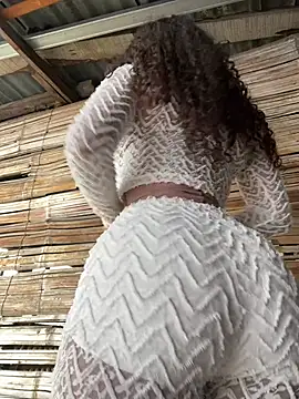 Snapshot of MarieLeon chatting on January 14, 2026, 8:01 pm MarieLeon online show from January 14, 2026, 8:01 pm