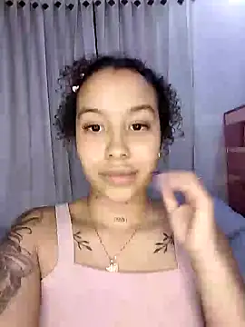 Snapshot of MarieLeon chatting on March 6, 2025, 4:52 am MarieLeon online show from March 6, 2025, 4:52 am