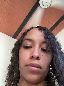 Snapshot of MarieLeon chatting on January 6, 2026, 8:46 pm MarieLeon online show from January 6, 2026, 8:46 pm