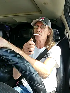 Snapshot of coolbrease10 chatting on September 19, 2025, 6:01 pm coolbrease10 online show from September 19, 2025, 6:01 pm