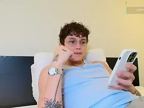 ccamilo-andress online show from March 20, 2026, 5:03 pm