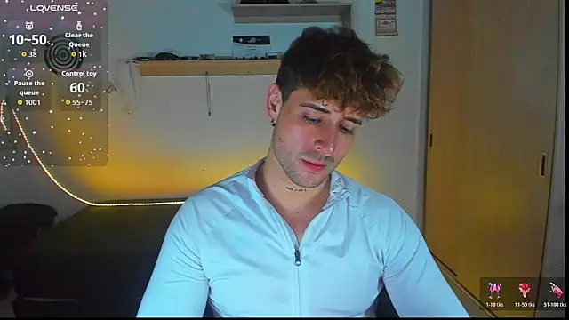 Snapshot of Ares_blue chatting on February 3, 2026, 1:05 am Ares blue online show from February 3, 2026, 1:05 am