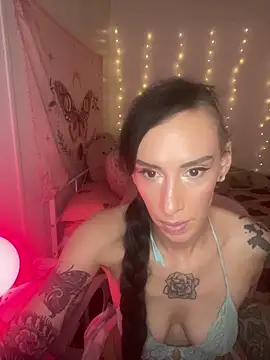 Snapshot of averietheangel chatting on September 29, 2025, 8:14 pm averietheangel online show from September 29, 2025, 8:14 pm