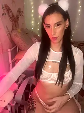 Snapshot of averietheangel chatting on October 3, 2025, 8:32 pm averietheangel online show from October 3, 2025, 8:32 pm