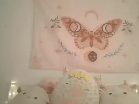 Snapshot of averietheangel chatting on March 21, 2025, 1:56 pm averietheangel online show from March 21, 2025, 1:56 pm