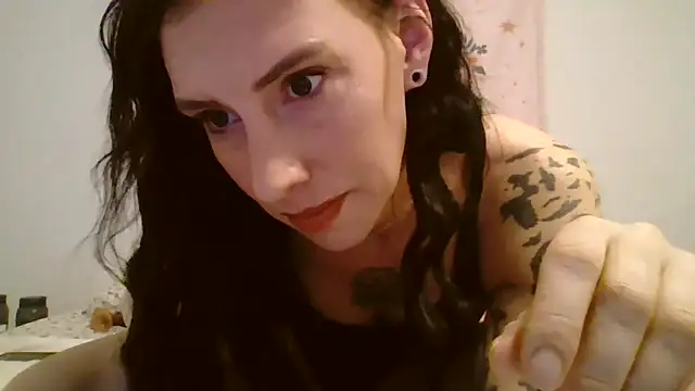 Snapshot of averietheangel chatting on January 4, 2025, 6:40 pm averietheangel online show from January 4, 2025, 6:40 pm