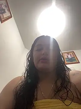 Laurenkenner  online show from April 18, 2026, 7:58 pm