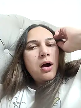 Snapshot of Etty_Margery chatting on December 7, 2024, 2:19 pm Etty Margery online show from December 7, 2024, 2:19 pm
