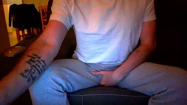 Snapshot of _NakedChef_ chatting on February 22, 2026, 11:28 pm NakedChef online show from February 22, 2026, 11:28 pm