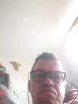 Snapshot of Bigpenis6y chatting on February 19, 2026, 3:53 pm Bigpenis6y online show from February 19, 2026, 3:53 pm