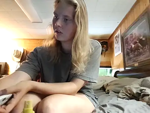 Ryan and Aurora online show from June 2, 2026, 7:25 pm