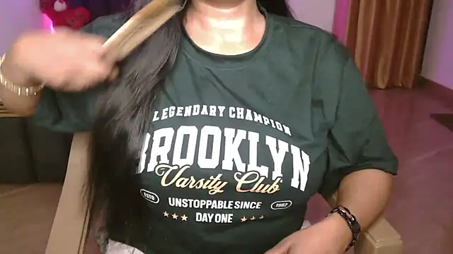 N-Natasha online show from April 7, 2026, 4:09 pm