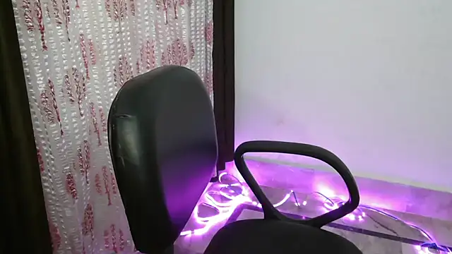 N-Natasha online show from March 11, 2026, 4:39 am