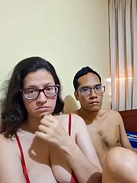 couple orgasm online show from September 25, 2025, 7:42 pm