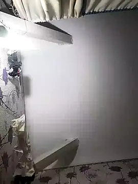 Snapshot of SweetLeila40 chatting on February 5, 2025, 4:27 am SweetLeila40 online show from February 5, 2025, 4:27 am