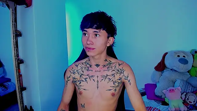 juniior 2311  online show from November 18, 2025, 7:17 pm