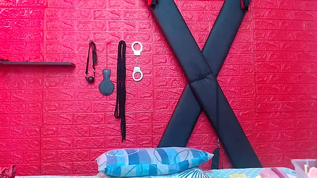 Snapshot of evaleribigtits18 chatting on February 19, 2025, 1:29 am evaleribigtits18 online show from February 19, 2025, 1:29 am