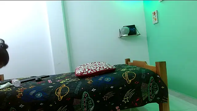 evaleribigtits18 online show from July 30, 2026, 1:27 am