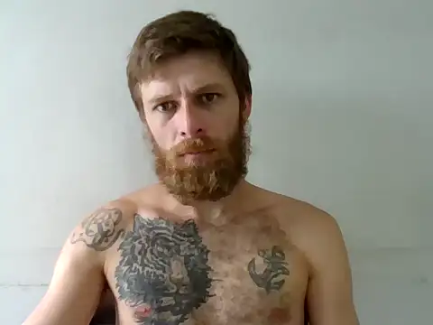 Snapshot of SkullTatto chatting on February 5, 2026, 11:50 am SkullTatto online show from February 5, 2026, 11:50 am