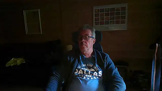 Snapshot of lelohop chatting on June 12, 2026, 6:22 am lelohop online show from June 12, 2026, 6:22 am