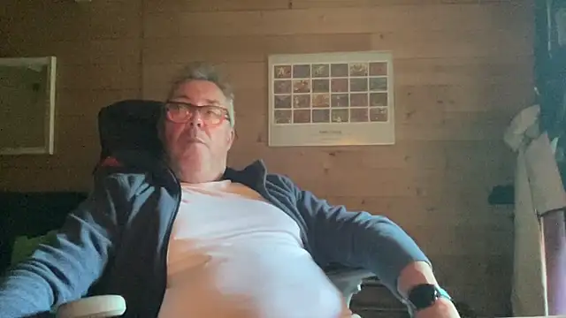 Snapshot of lelohop chatting on May 27, 2026, 6:21 am lelohop online show from May 27, 2026, 6:21 am