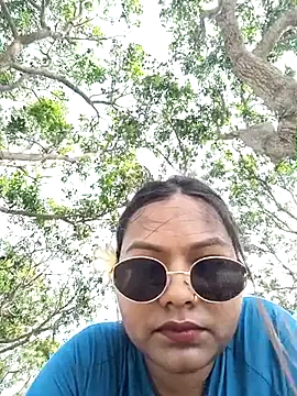 Hot Urvi online show from April 27, 2026, 9:29 am