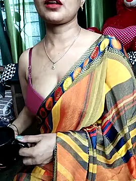 Snapshot of MUMTAJ-1 chatting on October 4, 2025, 1:40 am MUMTAJ-1 online show from October 4, 2025, 1:40 am