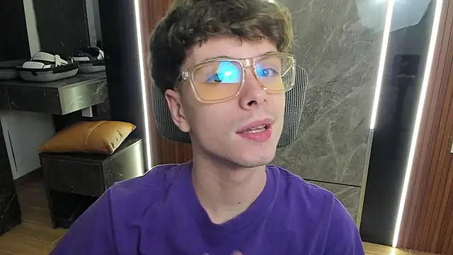 calvin love you online show from June 24, 2026, 5:11 pm