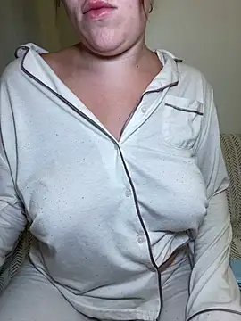 Snapshot of lilylush24 chatting on February 21, 2025, 4:37 pm lilylush24 online show from February 21, 2025, 4:37 pm